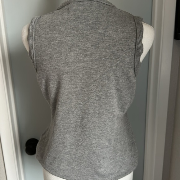 The perfect Calvin Klein sweater vest! - Picture 3 of 4